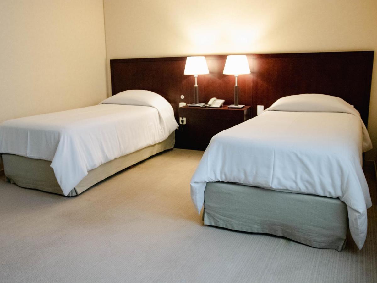 Bagu Urbano Hotel Posadas Bagian luar foto