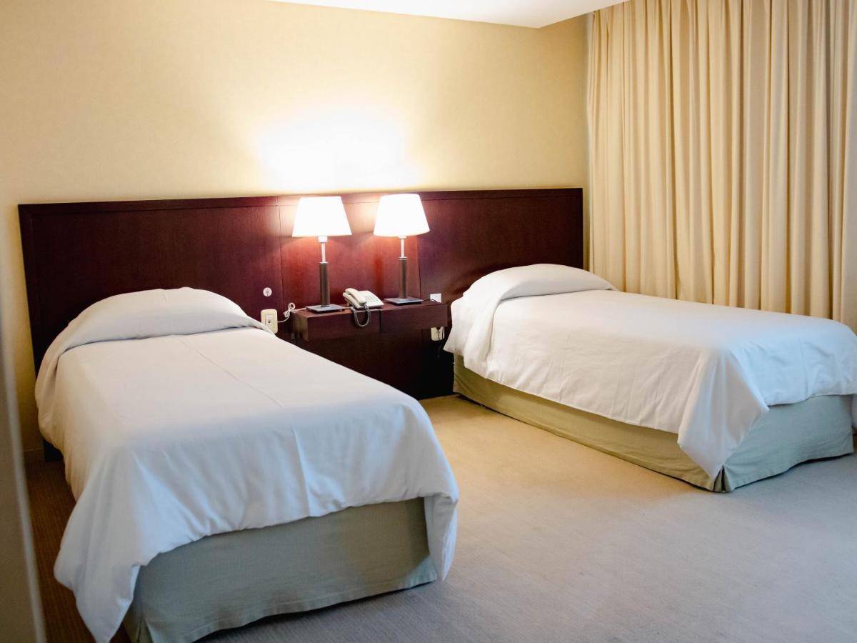 Bagu Urbano Hotel Posadas Bagian luar foto