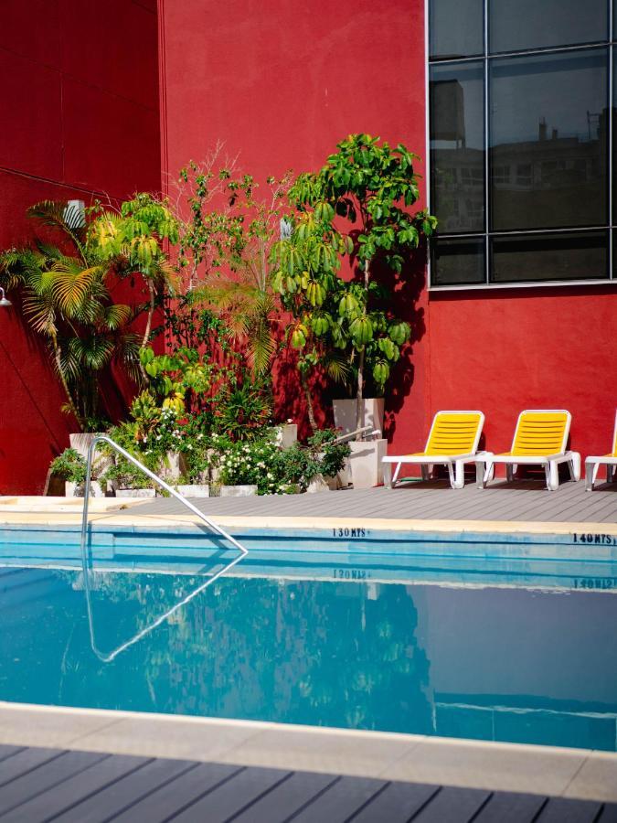 Bagu Urbano Hotel Posadas Bagian luar foto