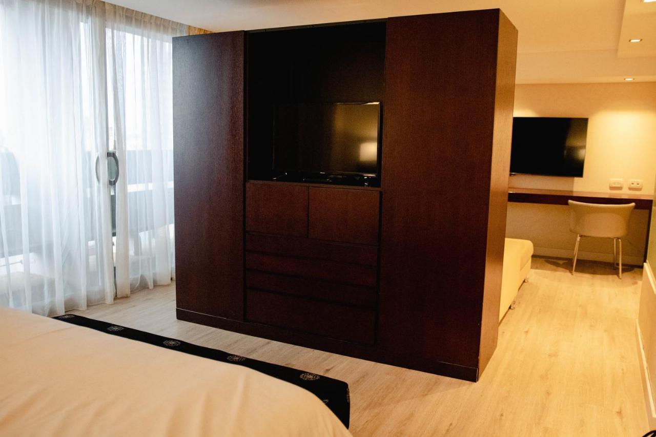Bagu Urbano Hotel Posadas Bagian luar foto